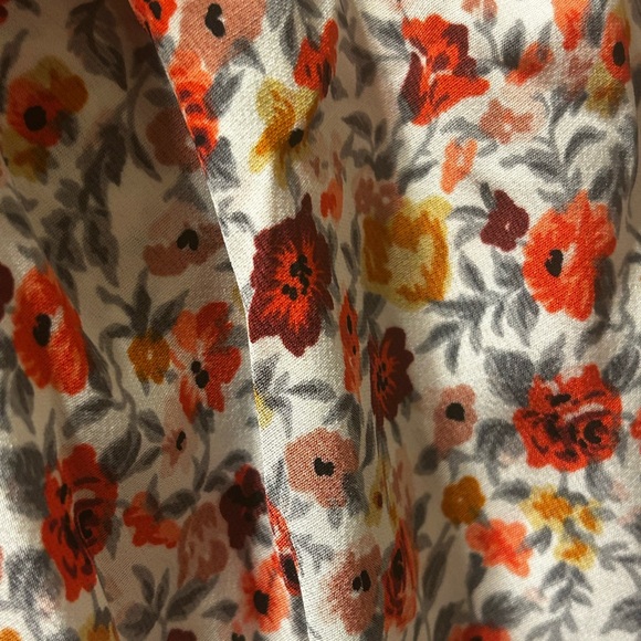 🐾SHEIN Curve Red and Gray Floral shorts romper size 4XL GUC - Picture 10 of 10